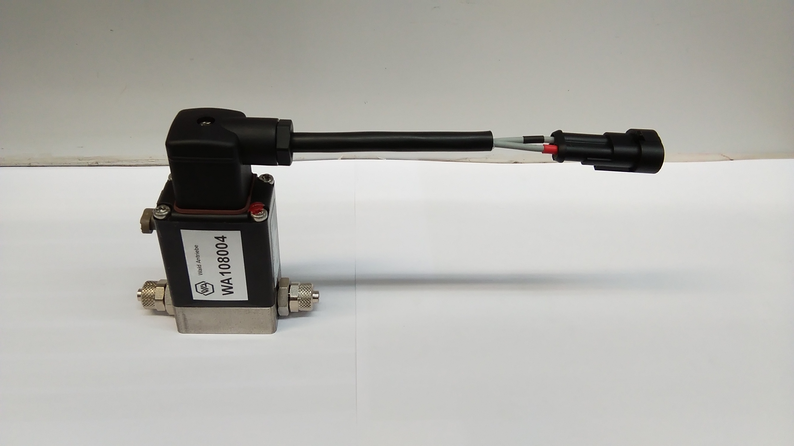 WA108004 3/2-way solenoid valve, direct-acting
