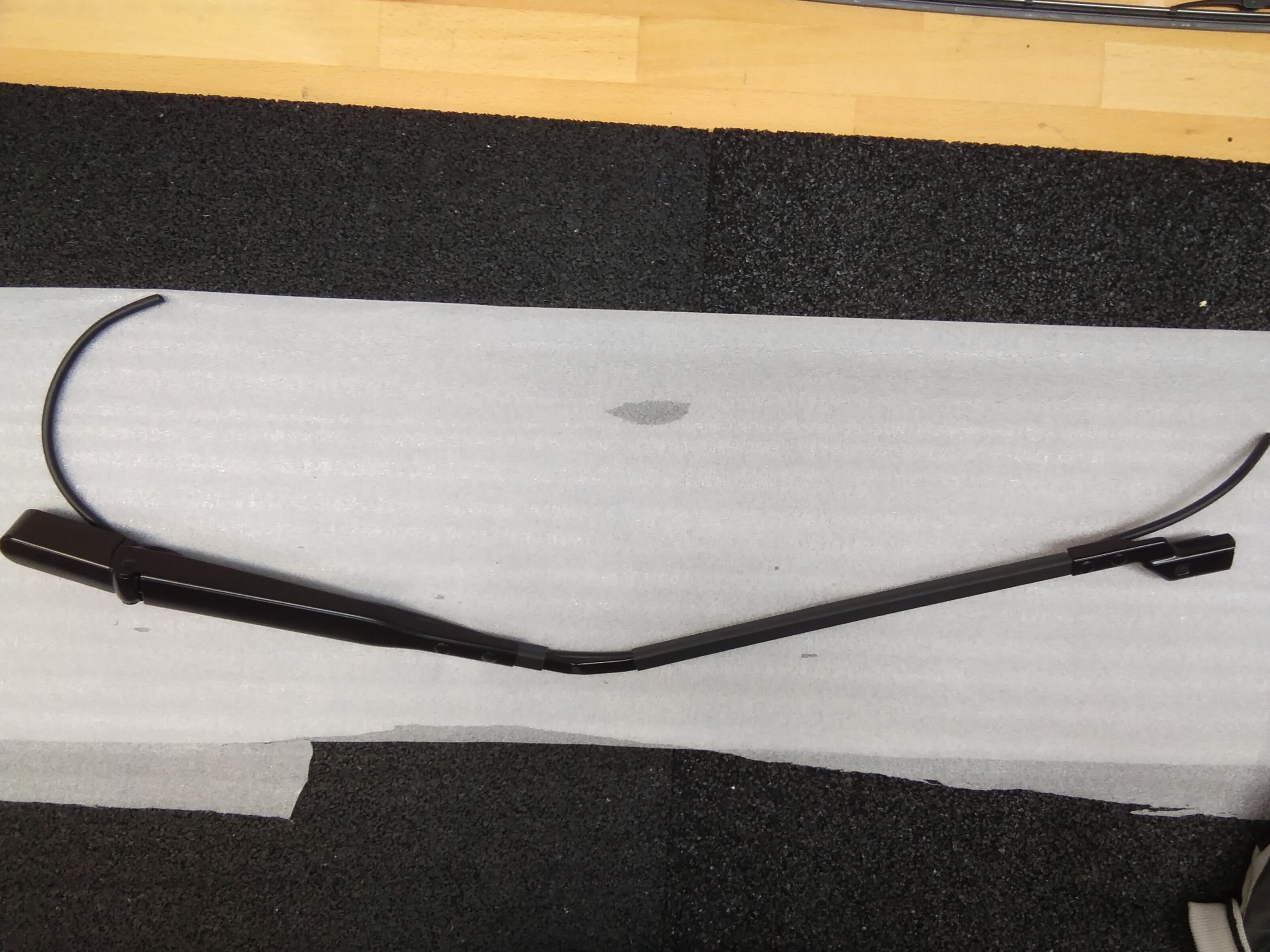 WA125015 Wiper arm 12x4