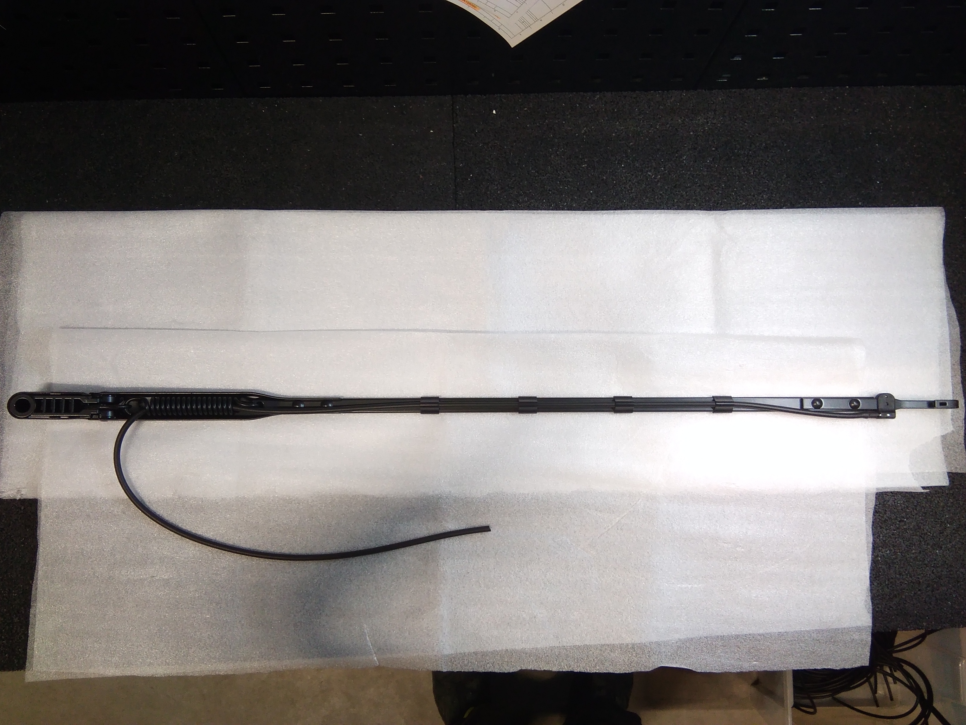 WA125089 Wischarm ZSB LH, 900 mm, 16 x 6 mm, with