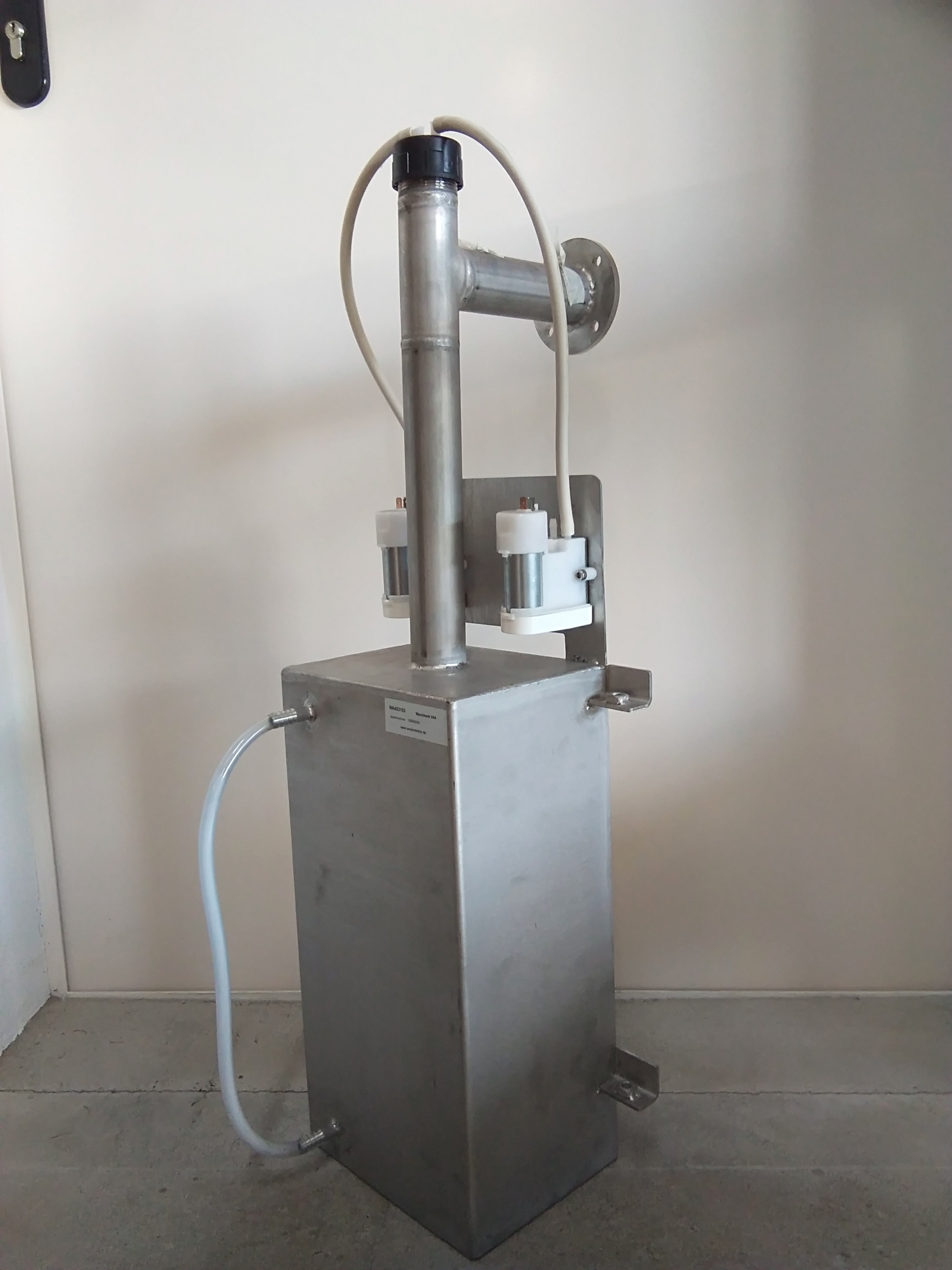 WA423103 Stainless steel tank incl. 2 pumps