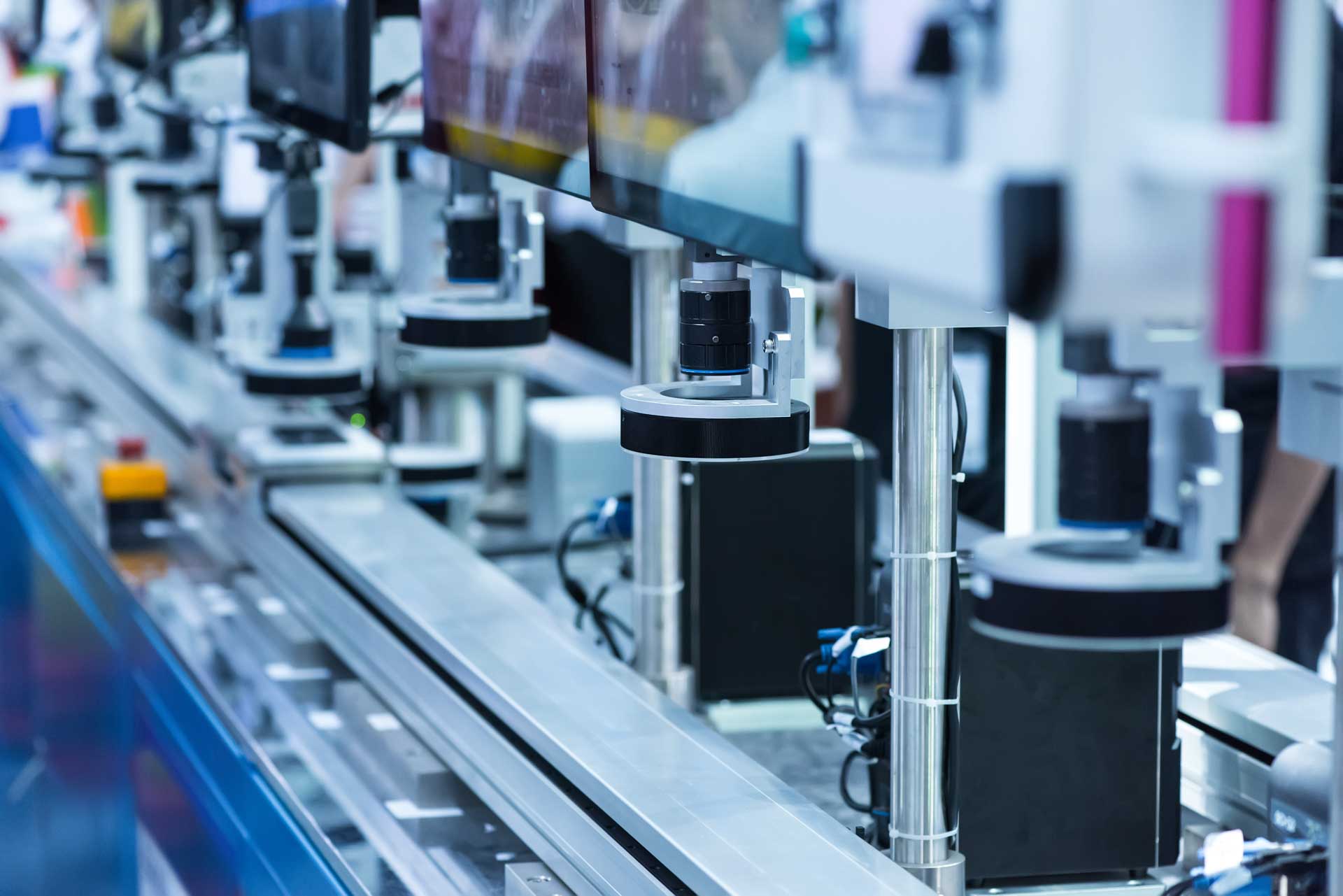 Automatisierte Fertigungslinie mit optischen Kamerasensoren zur industriellen Qualitätskontrolle